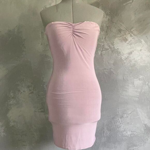 Missguided Dresses & Skirts - Missguided Strapless Bodycon Dress Blush Pink NWT Size 12